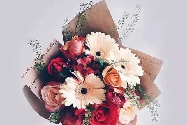 愿你芳華自在，愿你笑靨如花